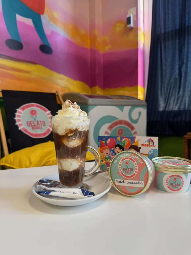 kawa mrożona i lody